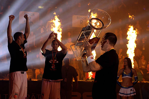 德乙后卫登 德乙后卫登